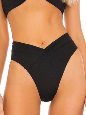 L*Space Women's Nancy Lee Front Twist Bikini Bottoms Solid Black Size M